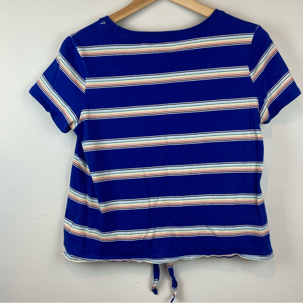American Eagle Blue w/Rainbow Stripes Crop Tie Short Sleeve Shirt Size Medium - Picture 2 of 5